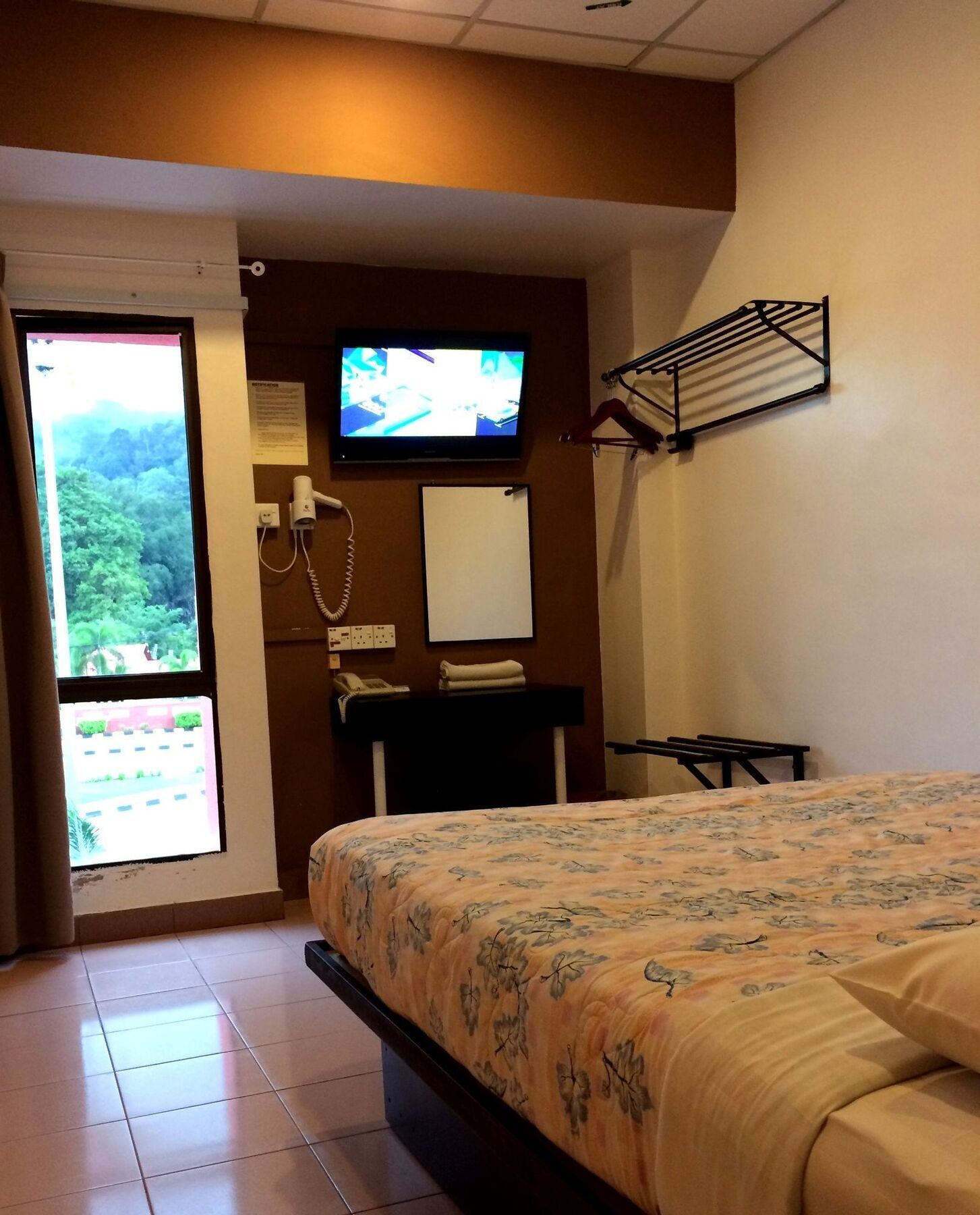 Galaxy Inn Lumut Exterior photo